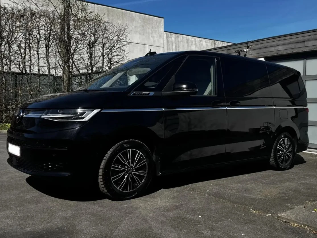 Volkswagen Multivan van Lunic Rental